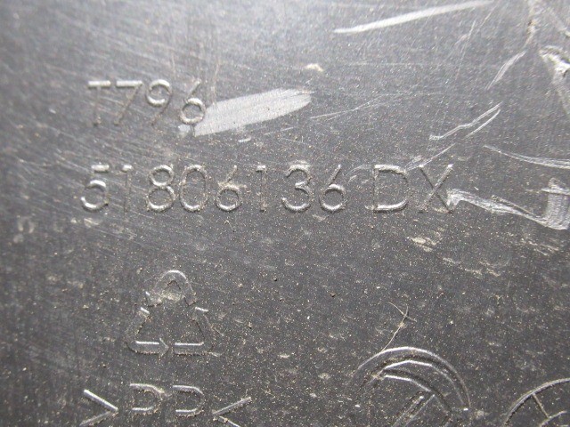 Fiat Linea jobb hátsó-első kerékjárati dobbetét 51806136