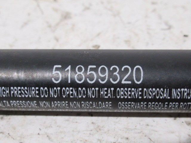 Fiat Linea 51859320 számú csomagtérajtó teleszkóp