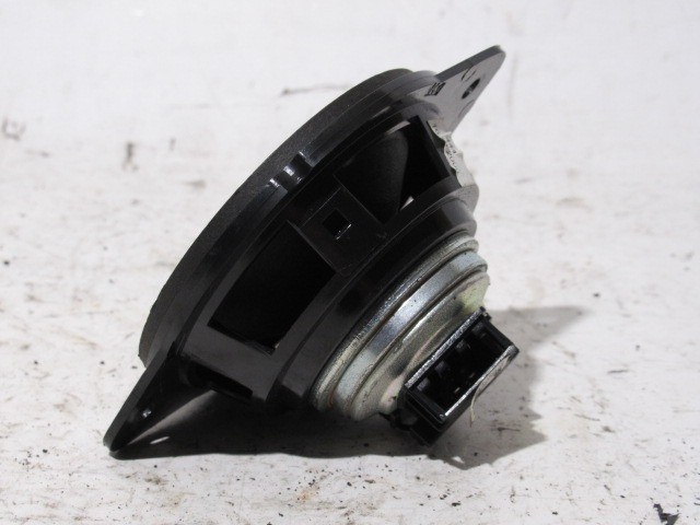 Alfa Romeo 159 középső, Bose hangszóró