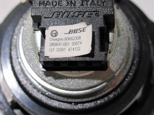 Alfa Romeo 159 középső, Bose hangszóró