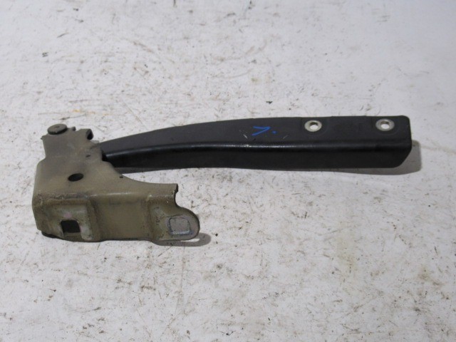 109672 Fiat Punto jobb oldali motorháztető zsanér 51761348