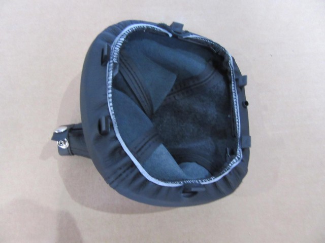 Alfa Romeo MiTo gyári új váltószoknya 156084168