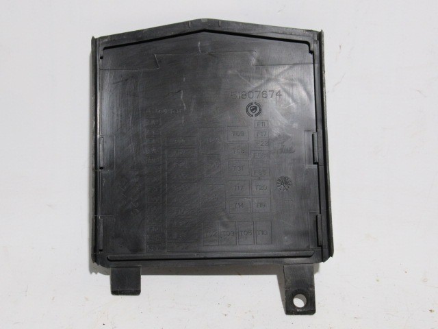 Fiat 500 külső biztosíték tábla ház fedél 51807674