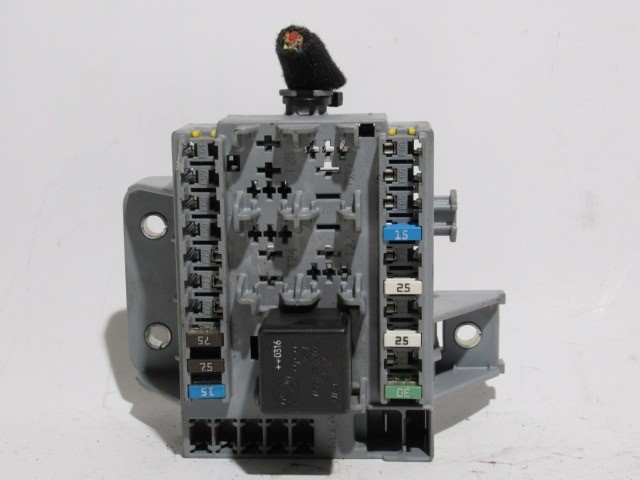 Alfa Romeo 159 biztosíték tábla 60681003