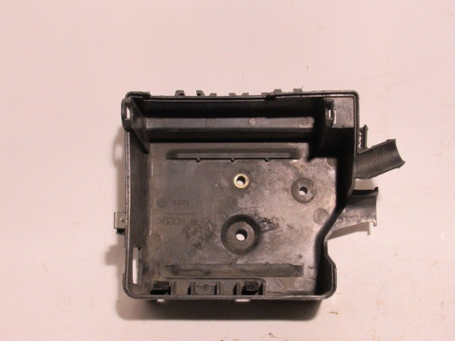 Alfa Romeo 147, Gt külső biztosítéktábla ház alsórésze 46558749