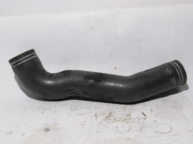 Lancia Thesis  2,4 Diesel levegőcső, a turbóból az intercollerba  60668329