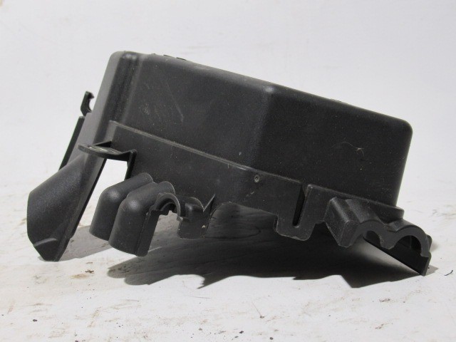 Alfa Romeo Giulietta kűlső bizosíték tábla ház, felső rész 50514169