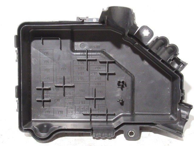 Alfa Romeo Giulietta kűlső bizosíték tábla ház, felső rész 50514169