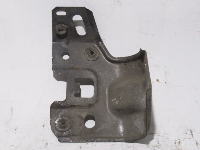 70935 Fiat Grande Punto jobb első sárvédőtartó 51713983