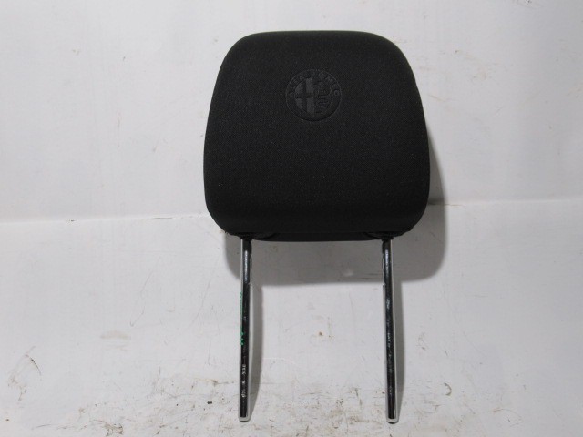 118016 Alfa Romeo Giulietta fekete szövet első fejtámla 