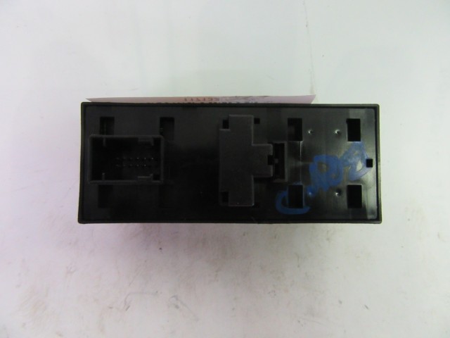 Fiat Bravo II. bal első ablakemelő kapcsoló 4x