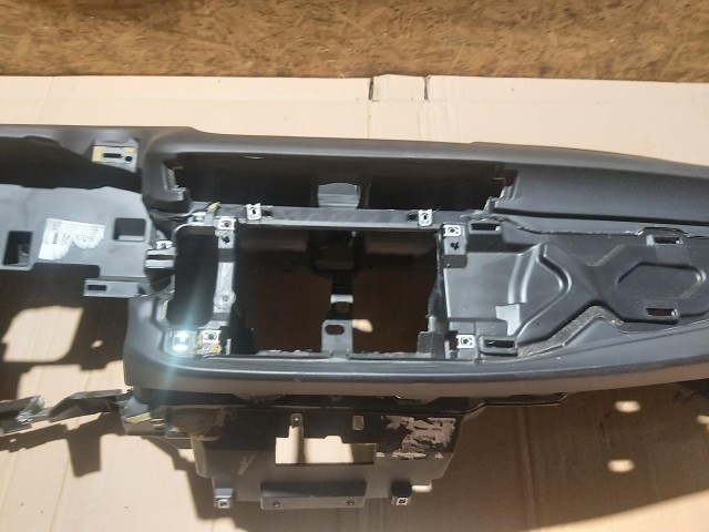 68061 Alfa Romeo Giulietta 2015-2020 Fekete műszerfalpárna 156106776