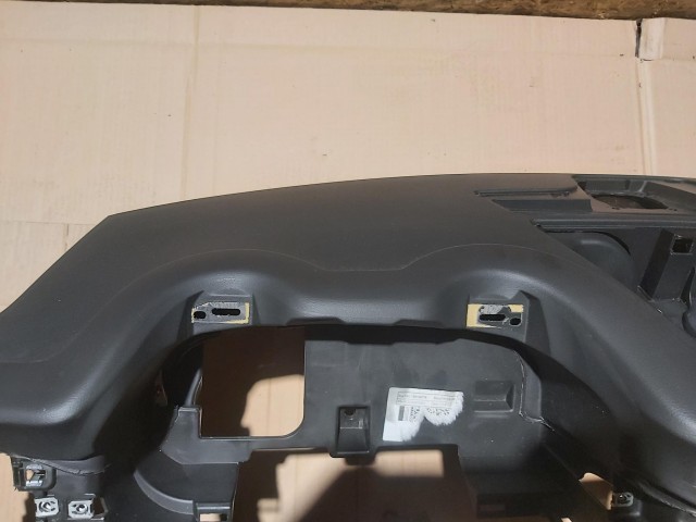 68061 Alfa Romeo Giulietta 2015-2020 Fekete műszerfalpárna 156106776