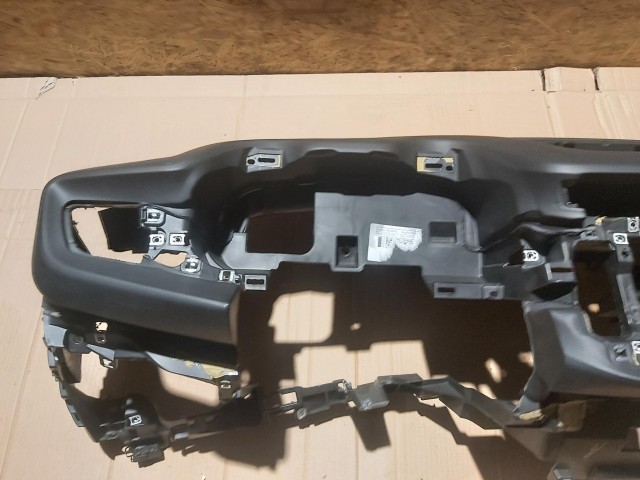 68061 Alfa Romeo Giulietta 2015-2020 Fekete műszerfalpárna 156106776