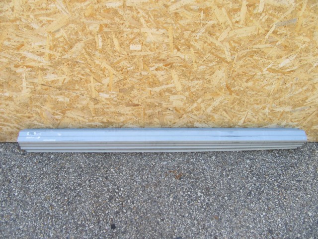 Alfa Romeo 159 utángyártott új, jobb oldali küszöb 