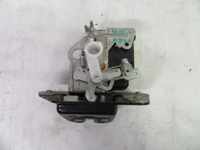 Fiat Freemont csomagtérajtó zár K04589243AG