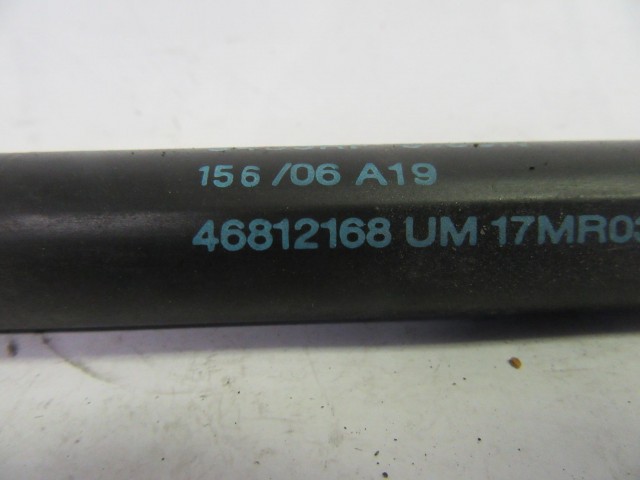 Fiat Stilo kombi csomagtérajtó üveg teleszkóp  46812168