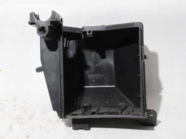 Lancia Ypsilon III.  2011- külső biztosíték tábla ház, alsó része 51838533