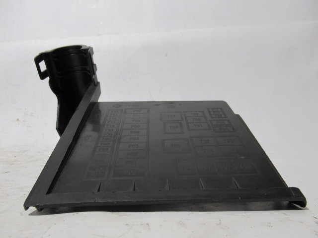 Lancia Ypsilon III. 2011- külső biztosíték tábla ház fedél 51838535