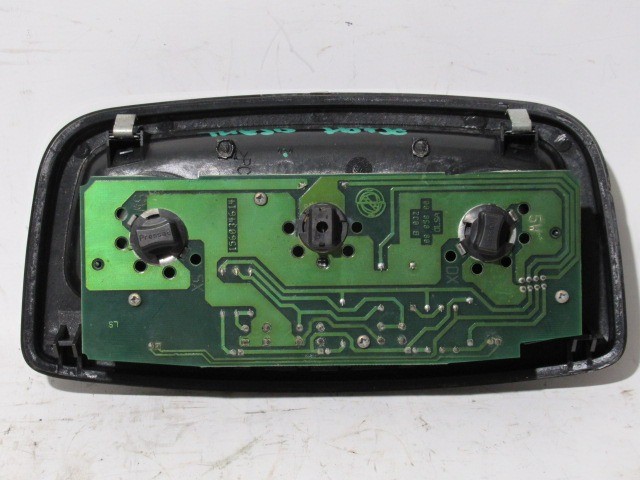 Lancia Thesis 156034614 számú belső világítás