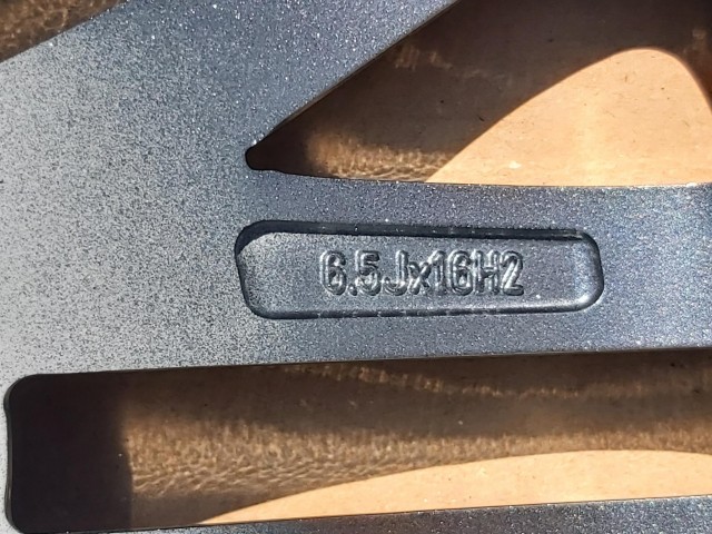 Lancia Gyári új 16