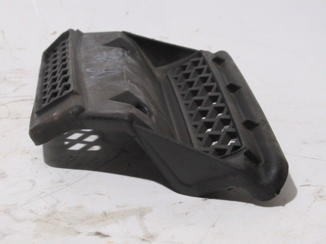 Fiat Punto II. 3 ajtós, bal első díszrács