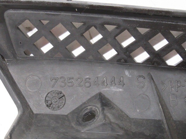 Fiat Punto II. 3 ajtós, bal első díszrács