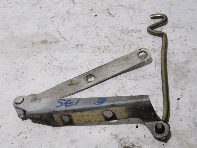 118375 Fiat Seicento fehér színű, jobb oldali motorháztető zsanér 7635025