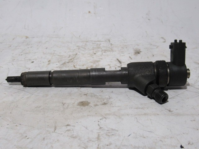 Fiat, Lancia, Opel, Suzuki 1,3 16v Diesel injektor 0445110083