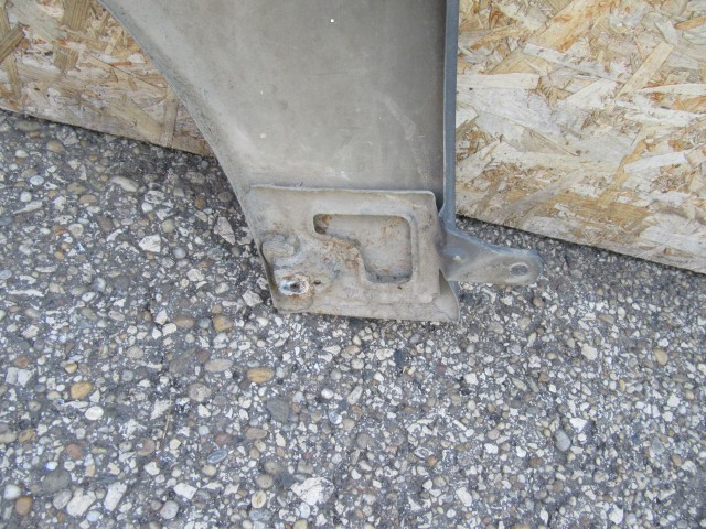 117831 Alfa Romeo 159, Brera, Spider jobb első sárvédő a képen látható sérüléssel 60688211