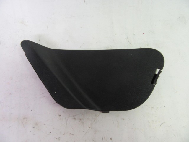 Alfa Romeo 159 kombi  jobb hátsó, csomagtér ajtó lámpa takaró 156049962