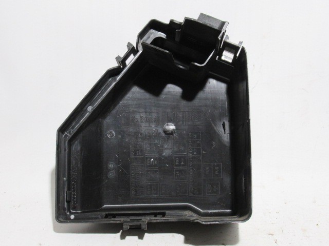 Fiat, Lancia külső biztosíték tábla ház felső rész 735386506