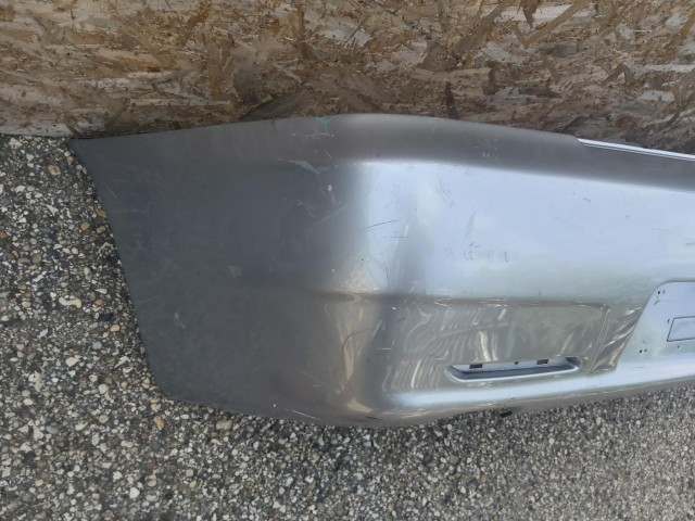 121016 Alfa Romeo 156 szedán 2003-2005 hátsó lökhárító, a képen látható sérüléssel