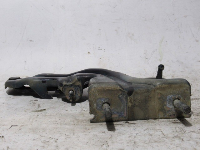 118506 Alfa Romeo 147, Gt jobb oldali motorháztető zsanér 46548060