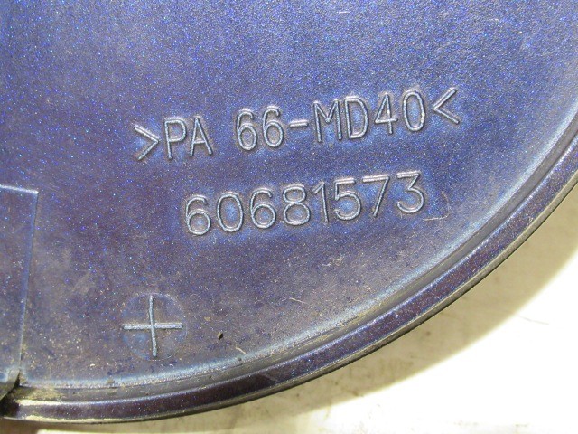 118504 Alfa Romeo Gt, kék színű tankajtó 60681573