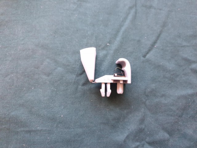 Alfa Romeo 156 gyári új szürke színű napellenző tartó 735241339