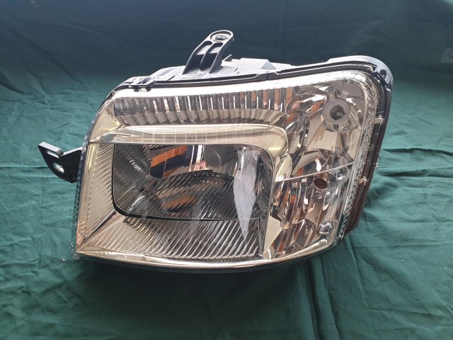 Fiat Panda II.  bal első fényszóró lila csatlakozós 51867677