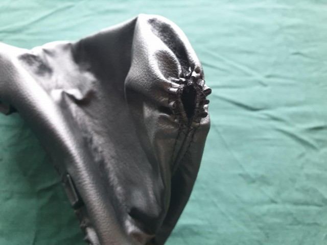 Fiat Stilo 3 ajtós gyári új kézifék szoknya 735297561