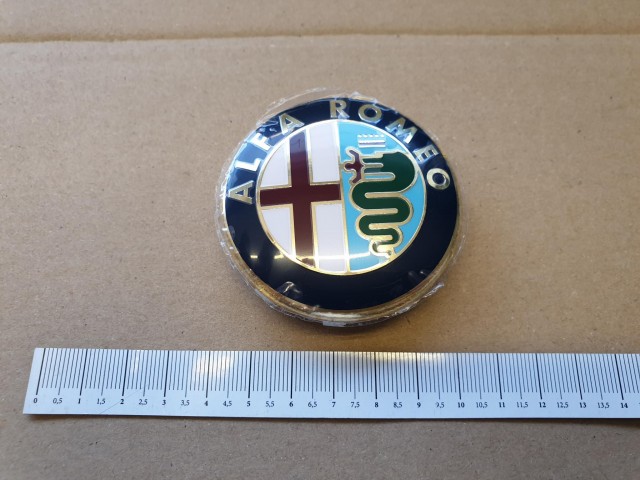 Alfa Romeo 159, Giulietta gyári új felni közép kupak 50521712