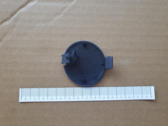 Lancia Delta 2008-2014 gyári új ,hátsó vonószem takaró 735582337