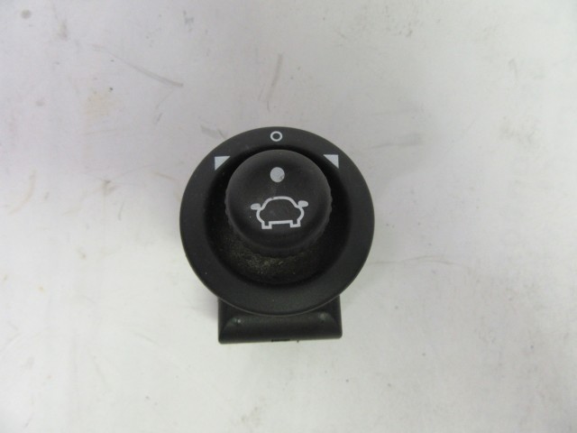 Ford Fiesta tükör állító kapcsoló 93bg17b676bb