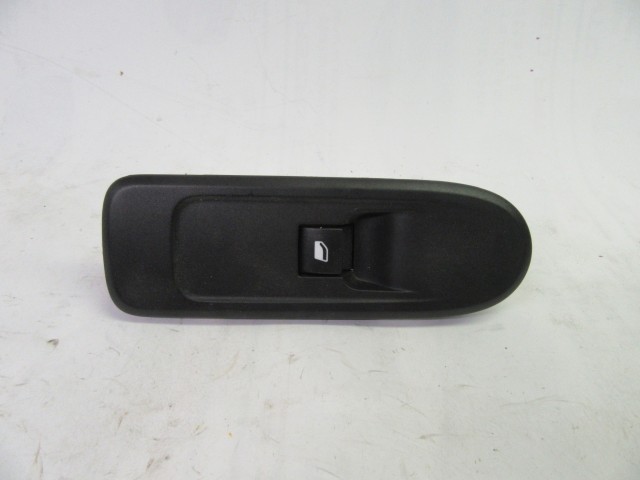 Citroën C3 bal első ablakemelő kapcsoló  96637534xt