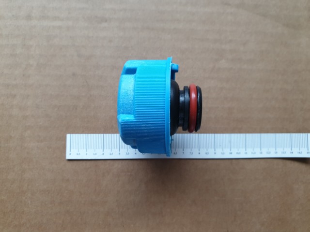 Alfa Romeo, Fiat, Lancia utángyártott új kiegyenlítő tartály sapka  46742378