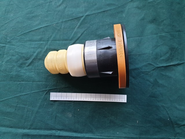  Chrysler Caravan gyári új ütköző gumibak hátsó futóműhöz  K04721352AA