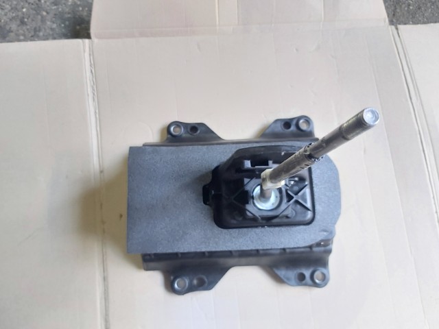 Fiat Grande Punto gyári új 6 sebességes váltókulissza 55345923