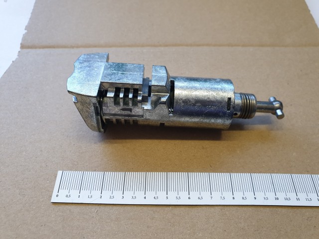 Fiat Bravo II.  2007-2014 új, bal első ajtó zárhenger ház