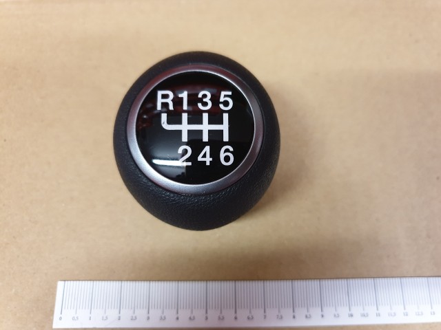 Fiat Grande Punto  gyári új, 6 sebességes váltógomb (balra előre a rükverc)