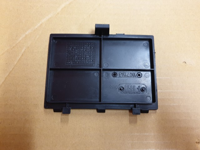 Fiat 500   gyári új, első kerékjárati dobbetét szerelő fedél 71752114