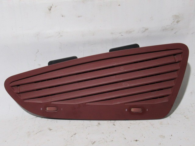 Alfa Romeo Brera, Spider középső levegőbeömlő a műszerfalon  156068299