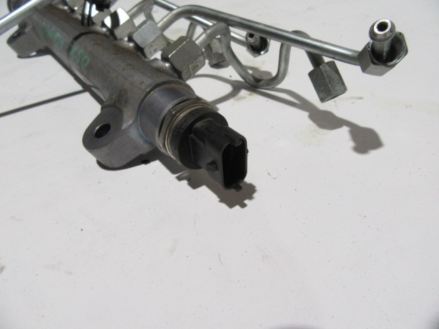 Kia Rio 1,5 Diesel rail cső 0445214111